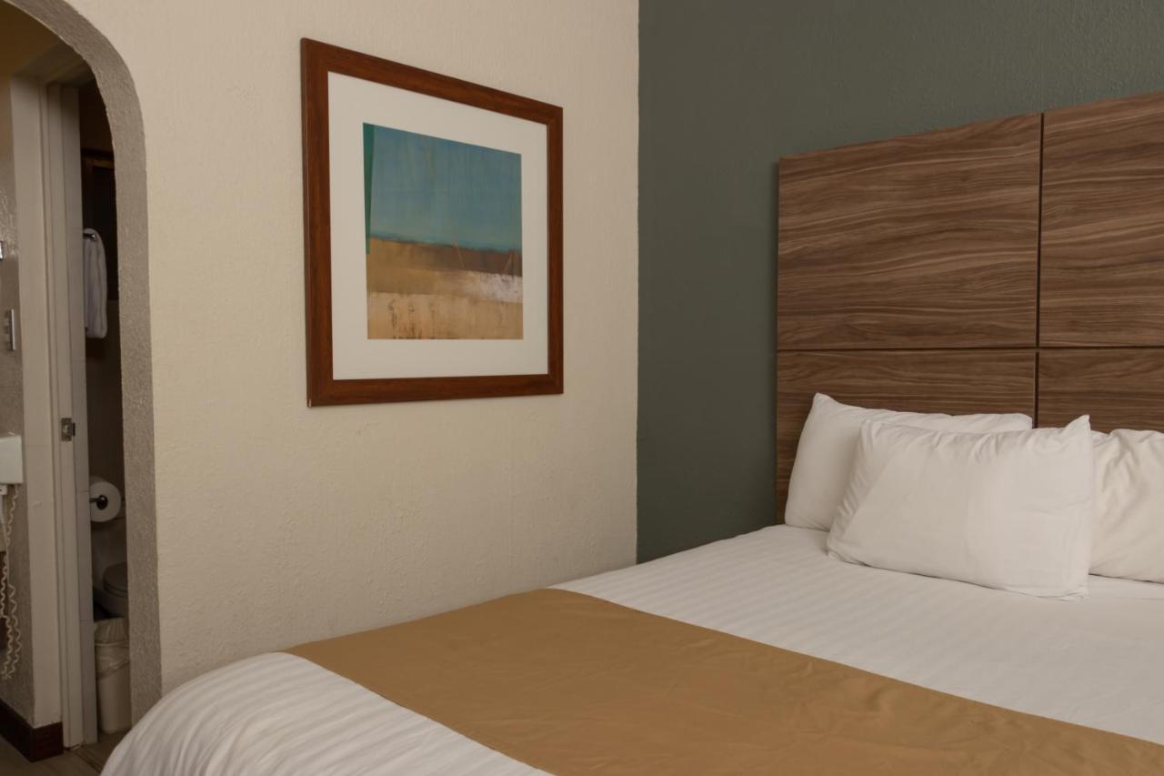 Best Western Cumbres Inn Cd. Cuauhtemoc Экстерьер фото