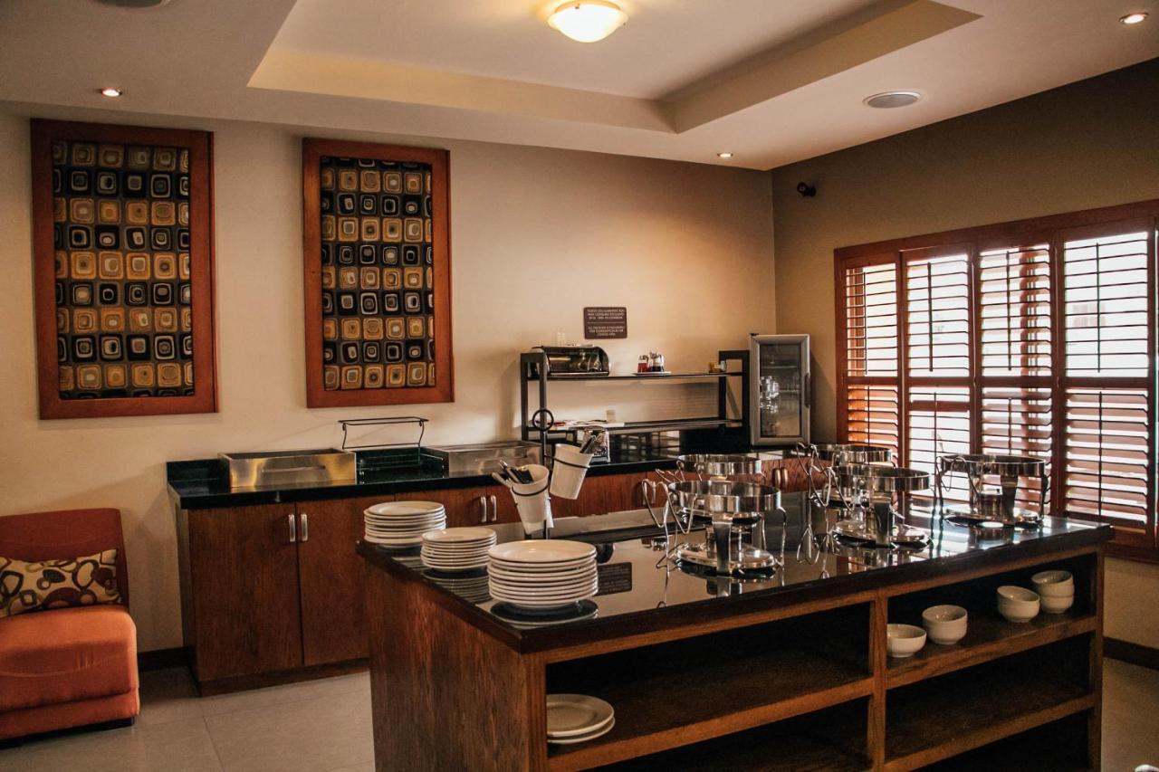 Best Western Cumbres Inn Cd. Cuauhtemoc Экстерьер фото